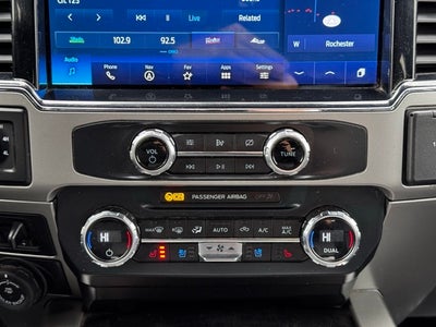 2022 Ford F-350SD Lariat Special w/ Twin Panel Moonroof + 360 Camera