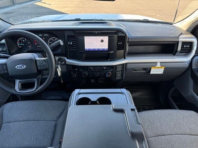 2026 Ford F-350SD XL w/Tailgate Step + 5th Wheel Prep