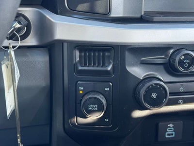 2026 Ford F-350SD XL w/Tailgate Step + 5th Wheel Prep