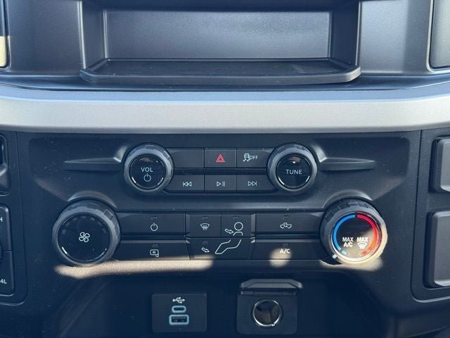 2026 Ford F-350SD XL w/Tailgate Step + 5th Wheel Prep