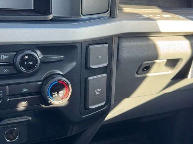 2026 Ford F-350SD XL w/Tailgate Step + 5th Wheel Prep