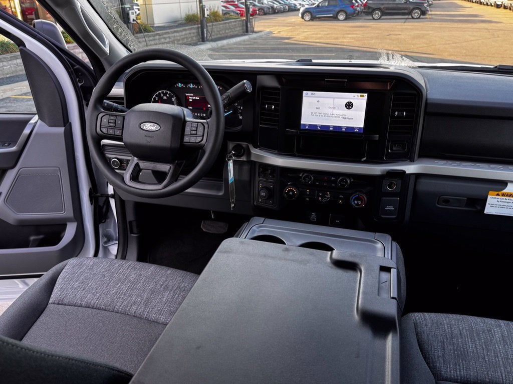 2027 Ford F-350SD XLT