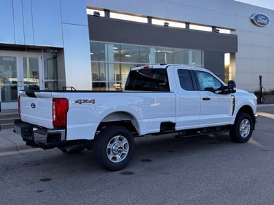 2027 Ford F-350SD XLT