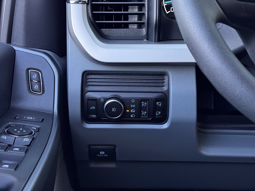 2027 Ford F-350SD XLT