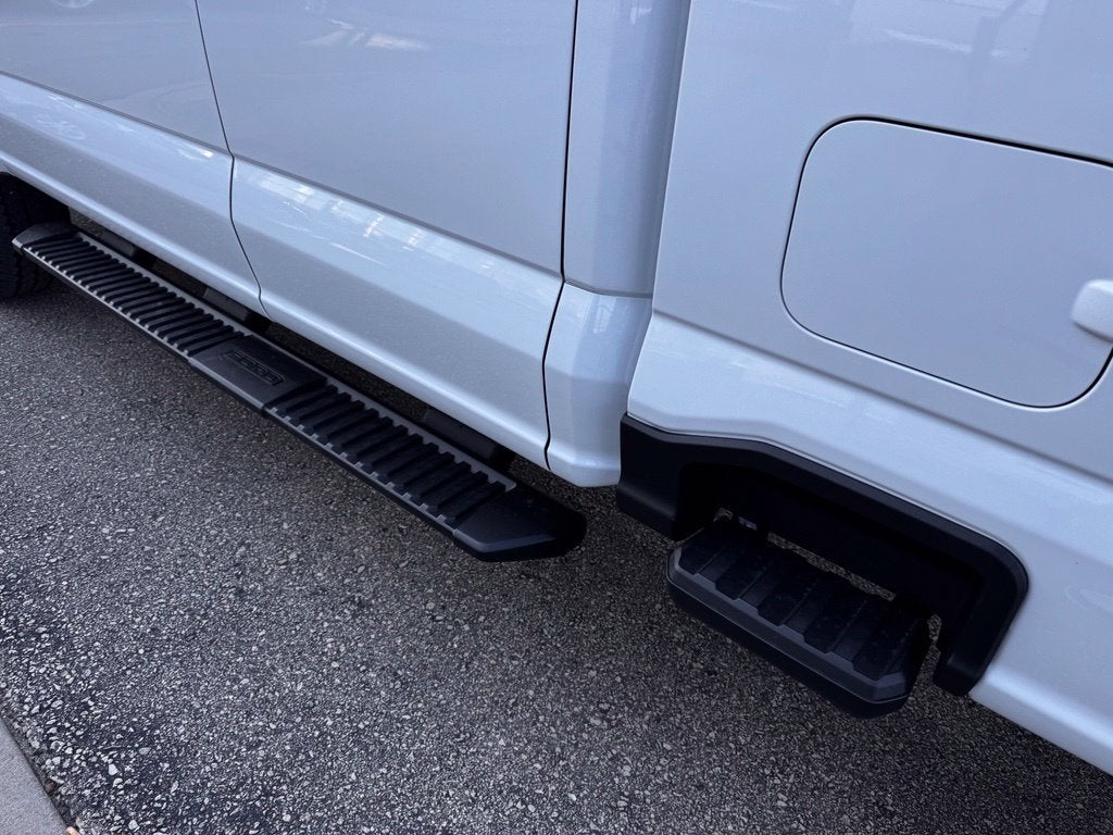 2027 Ford F-350SD XLT