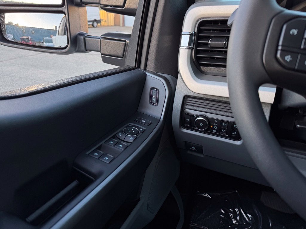 2027 Ford F-350SD XLT