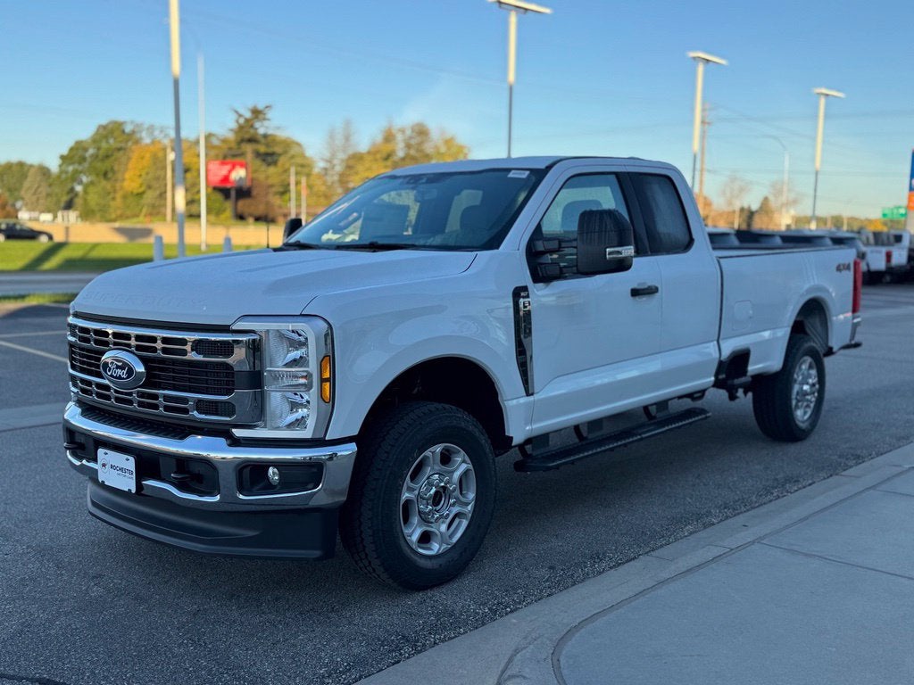 2027 Ford F-350SD XLT