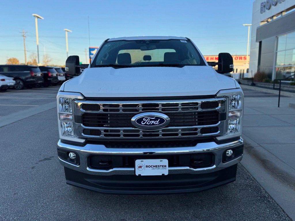 2027 Ford F-350SD XLT