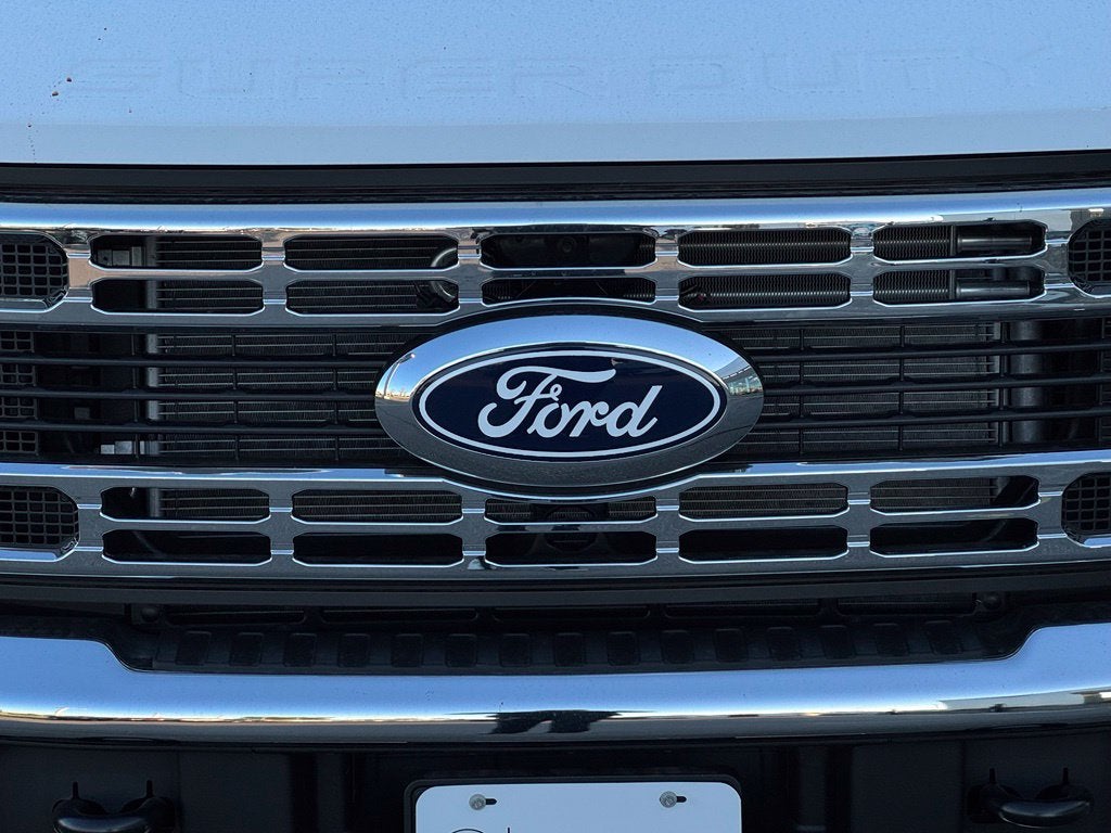 2027 Ford F-350SD XLT