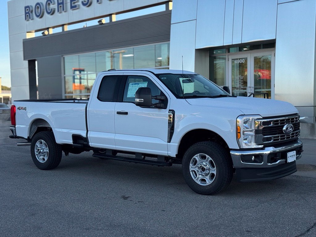 2027 Ford F-350SD XLT
