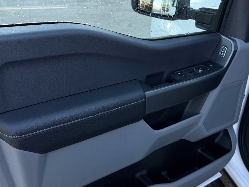 2027 Ford F-350SD XLT