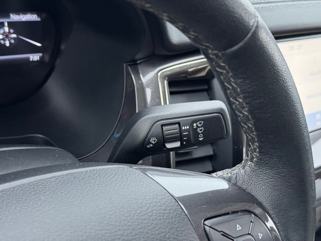 2019 Ford Ranger Lariat w/ Navigation + Trailer Tow Package