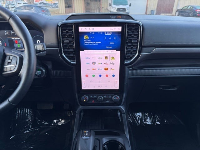 2024 Ford Ranger Lariat w/ Heated Steering Wheel + Tow Package