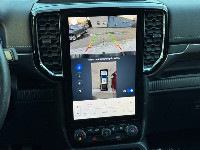 2024 Ford Ranger Lariat w/ Heated Steering Wheel + Tow Package