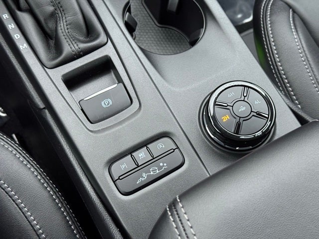 2025 Ford Ranger Lariat w/Chrome Pkg + Advanced Tow Pkg