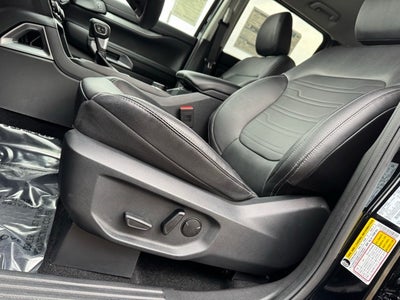 2025 Ford Ranger Lariat w/Chrome Pkg + Advanced Tow Pkg