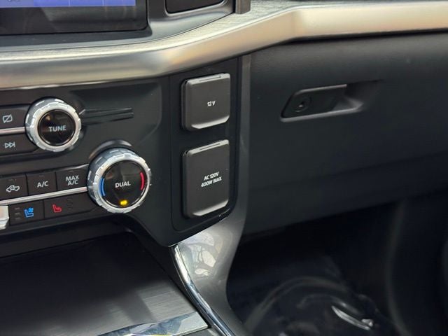 2023 Ford F-150 Lariat w/ Twin Panel Moonroof + Heated Steering Wheel