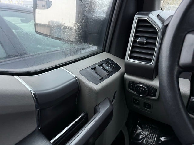 2020 Ford F-150 XLT w/ Remote Start + Navigation