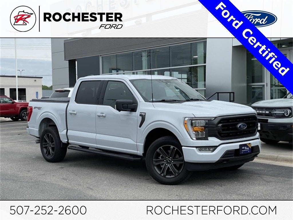 2022 Ford F-150 XLT w/ Twin Panel Moonroof + Trailer Tow Package