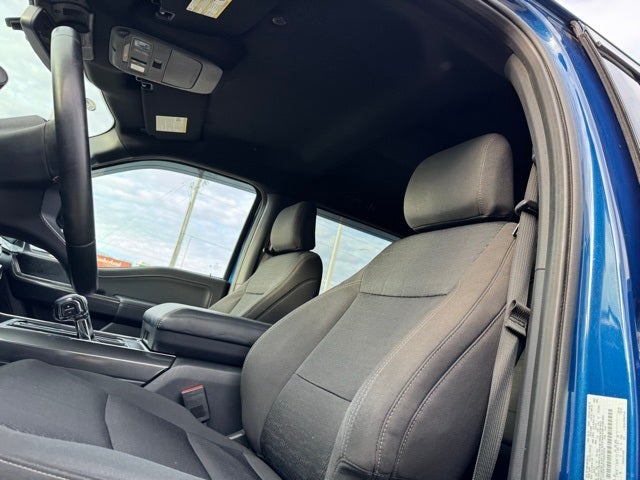 2023 Ford F-150 XLT w/ Intelligent Access + Power Sliding Rear Window