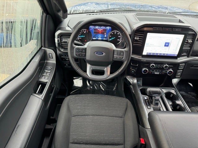 2023 Ford F-150 XLT w/ Power Slide Rear WIndow + Intelligent Access