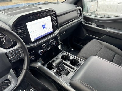 2023 Ford F-150 XLT w/ Power Slide Rear WIndow + Intelligent Access