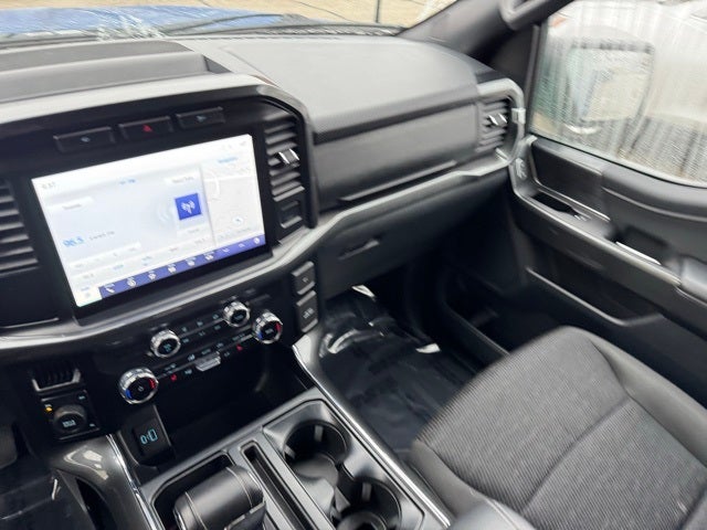 2023 Ford F-150 XLT w/ Power Slide Rear WIndow + Intelligent Access