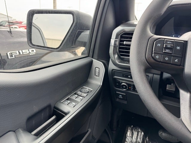 2025 Ford F-150 STX w/20" Gloss Black Wheels