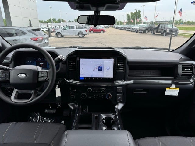 2025 Ford F-150 STX w/20" Gloss Black Wheels