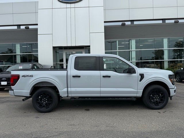 2025 Ford F-150 STX w/20" Gloss Black Wheels