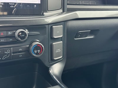 2025 Ford F-150 STX w/20" Gloss Black Wheels