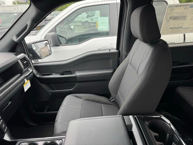 2025 Ford F-150 STX w/20" Gloss Black Wheels