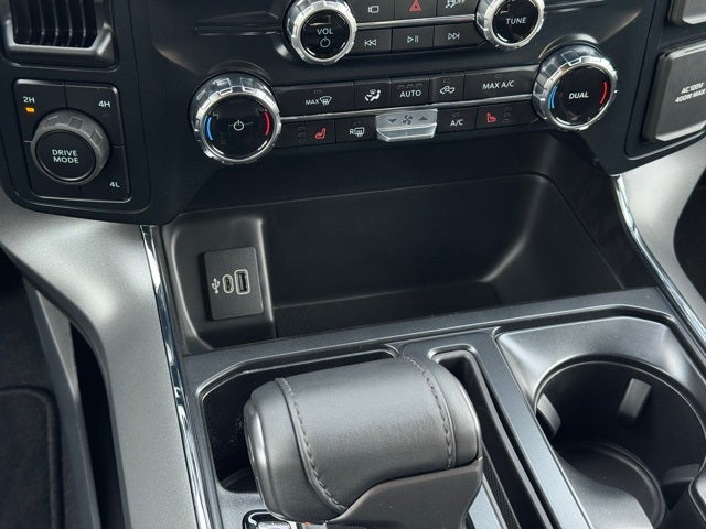 2025 Ford F-150 XLT w/ Blue Cruise