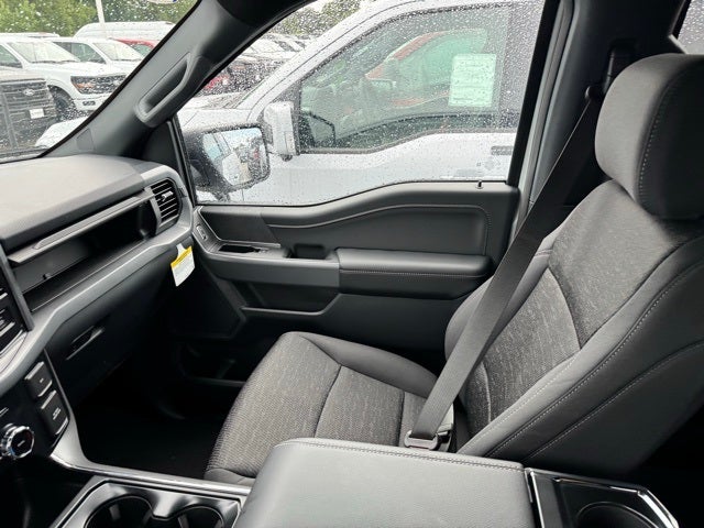 2025 Ford F-150 XLT w/ BlueCruise