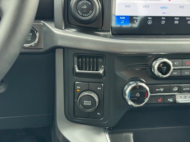 2025 Ford F-150 XLT w/ BlueCruise