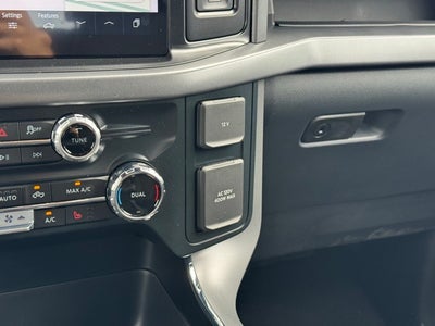 2025 Ford F-150 XLT w/ BlueCruise