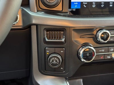 2026 Ford F-150 XLT w/Tailgate Step
