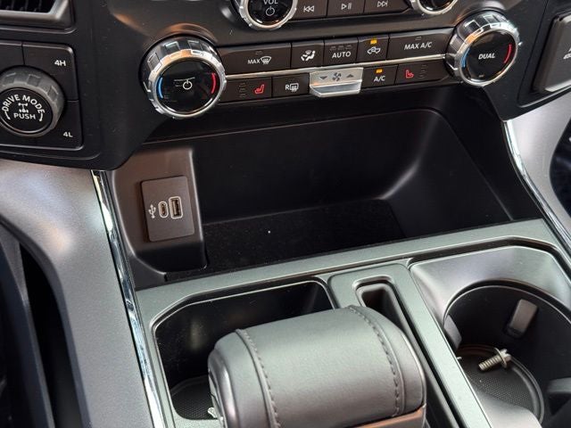 2026 Ford F-150 XLT w/Tailgate Step
