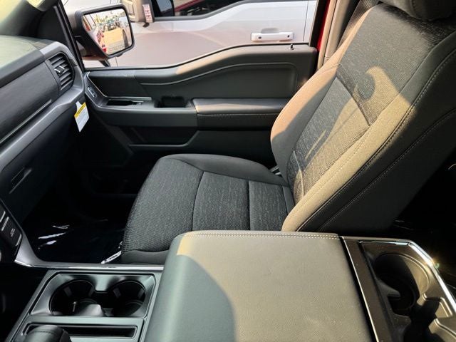 2026 Ford F-150 XLT w/Tailgate Step