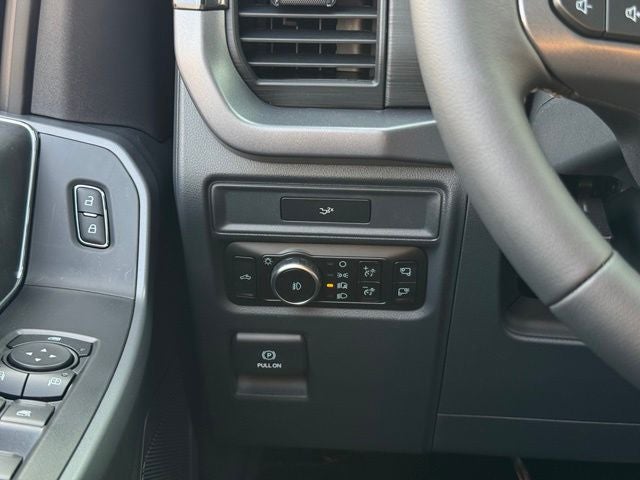 2026 Ford F-150 XLT w/Tailgate Step
