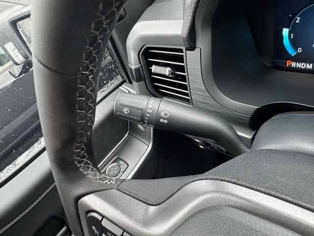 2025 Ford F-150 XLT w/Tailgate Step + 1 Year Bluecruise