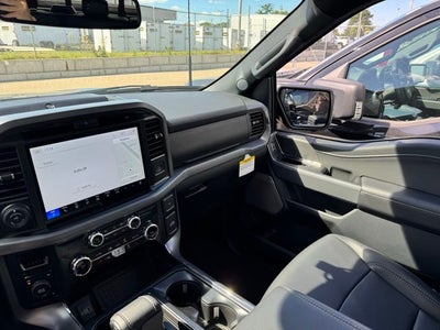 2025 Ford F-150 XLT w/Twin Panel Moonroof + Tailgate Step