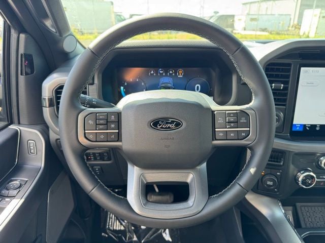 2025 Ford F-150 XLT w/Twin Panel Moonroof + Tailgate Step