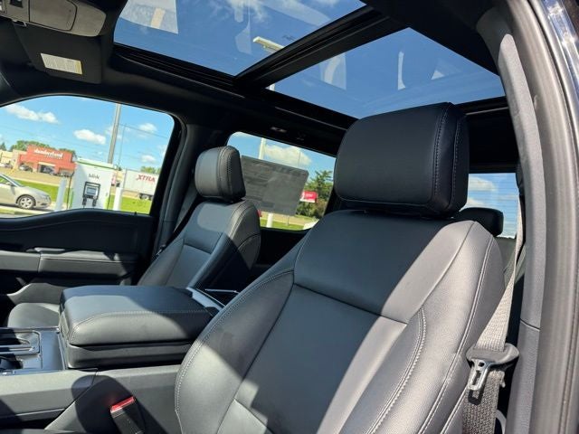 2025 Ford F-150 XLT w/Twin Panel Moonroof + Tailgate Step