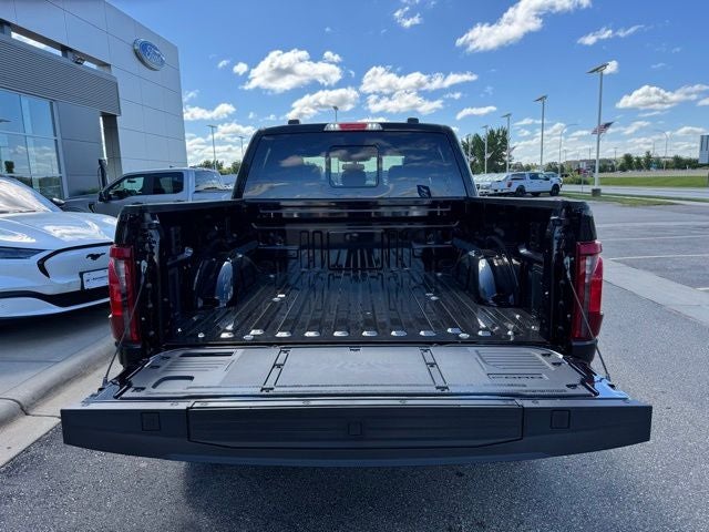 2025 Ford F-150 XLT w/Twin Panel Moonroof + Tailgate Step