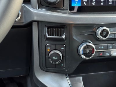 2025 Ford F-150 XLT w/ Black Appearance + Package