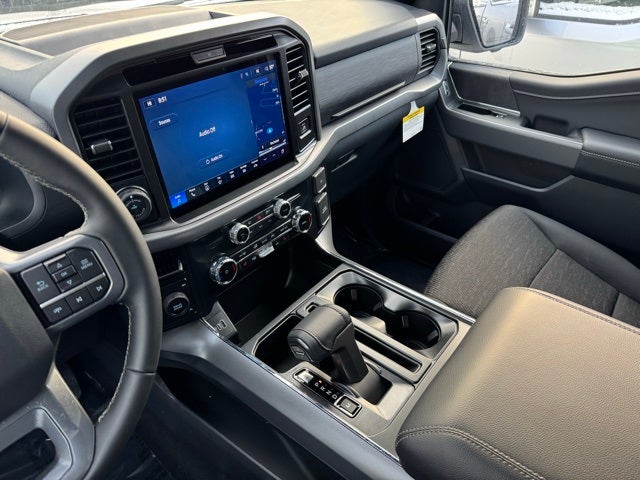 2025 Ford F-150 XLT w/ Black Appearance + Package