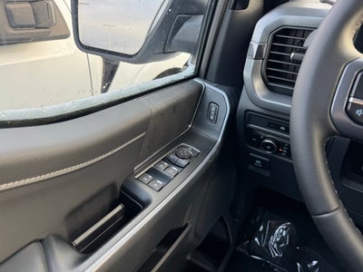 2025 Ford F-150 XLT w/ Black Appearance + Package