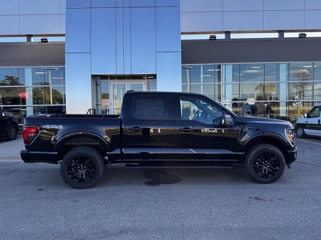 2026 Ford F-150 XLT w/ Black Appearance Plus