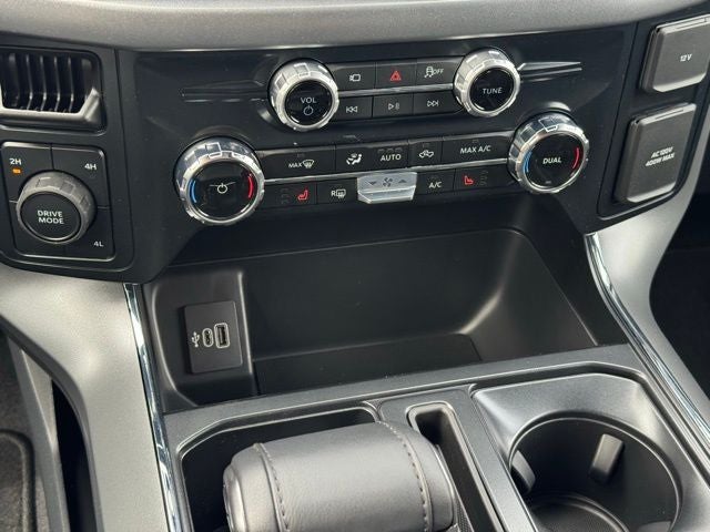 2025 Ford F-150 XLT w/20" Wheels + Blue Cruise